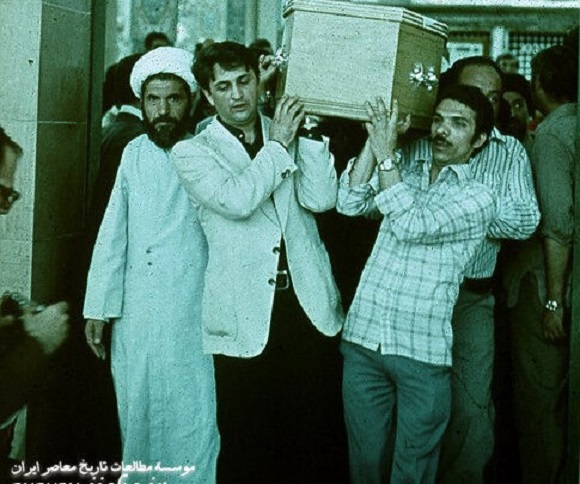 خاطرات صادق طباطبایی، شماره ۱۴: صادق قطب‌زاده مامور حفاظت از جسد دکتر شریعتی شده بود