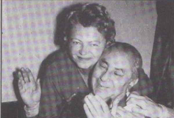 قسمت ۲۳/ خانمِ آقای جمال‌زاده گفت هرکس می‌خواهد تخته بازی کند باید یک طرفِ بازی شوهر من باشد